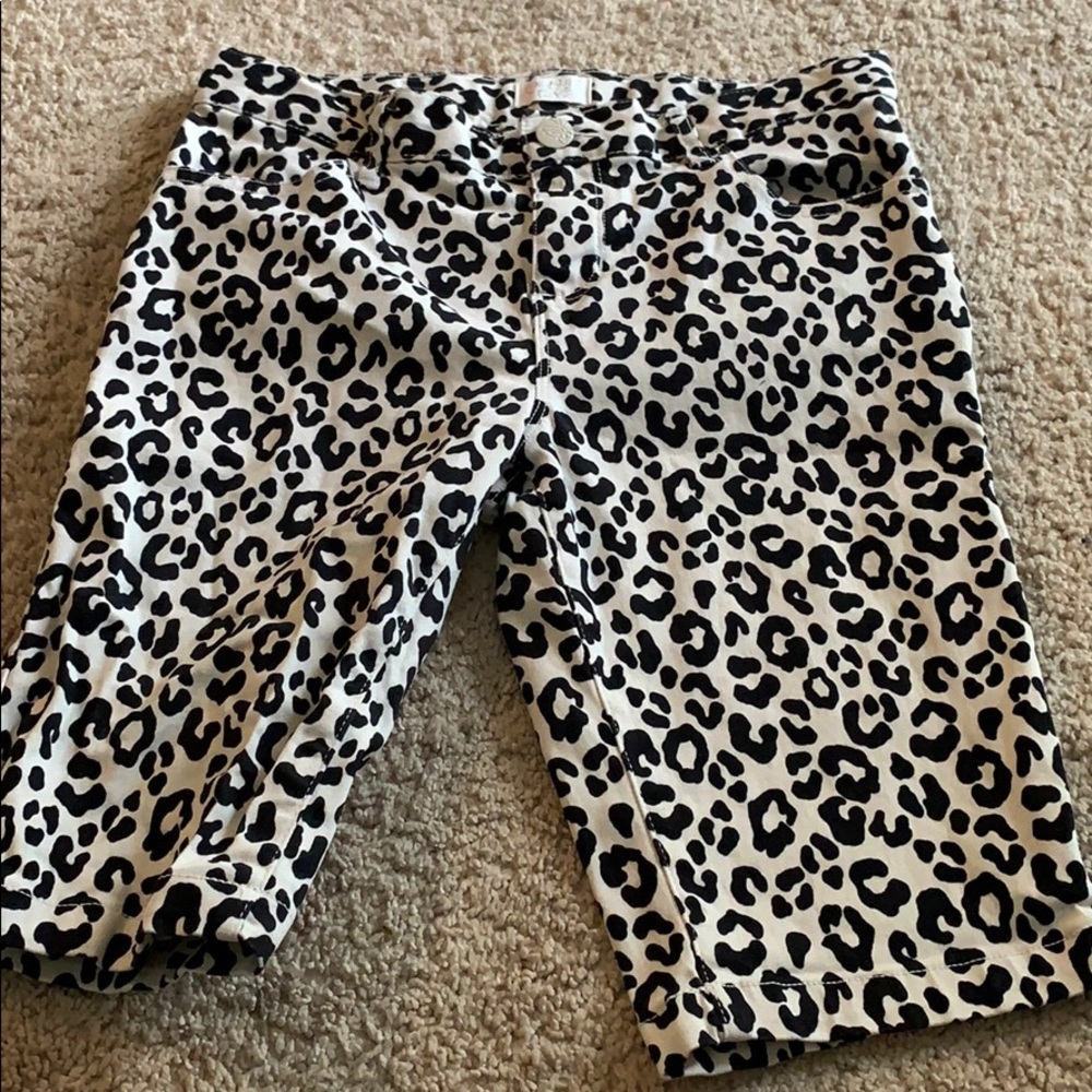 Girl’s leopard  Bermuda shorts sz12